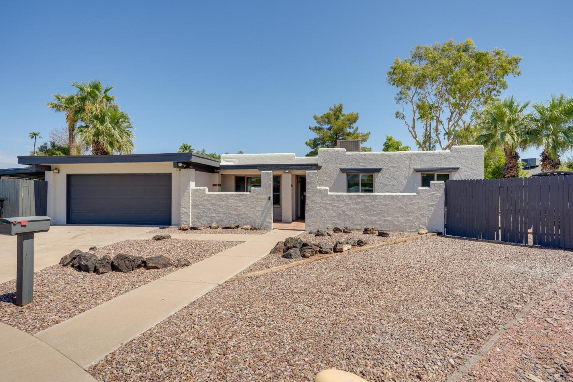 Phoenix Home With Pool About 10 Mi To Camelback Mtn Eksteriør bilde